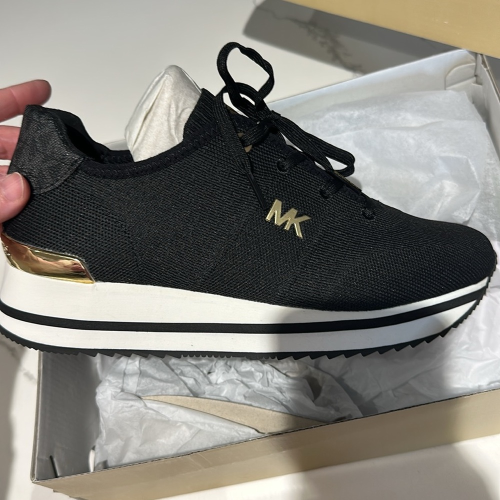 Nib Mk Signature Shoes-Blk And Gold - image 4